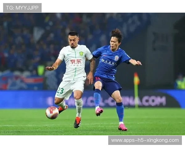 申花中场传导快速转移